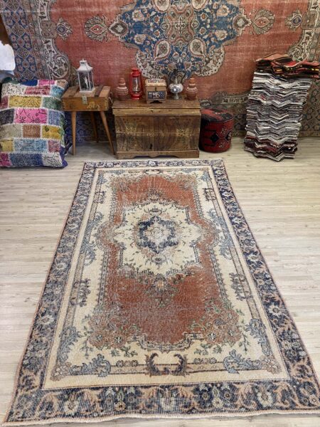 Demirci Distressed Vintage Rug, Handmade rug, wool & silk wool/weave, size 147 × 255 cm, from Milas, SKU 10191