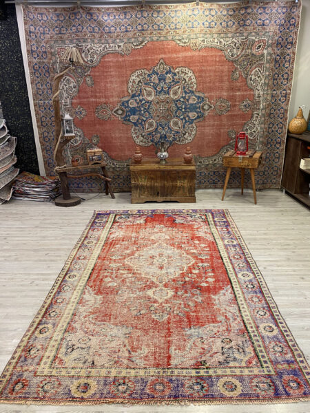 Traditional Vintage Handmade Rug - SKU 10311 - Detail View
