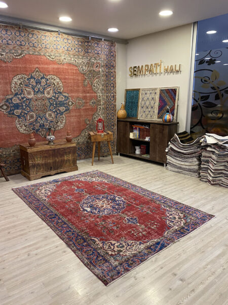 Handmade Distressed Rug, Handmade rug, silk wool/weave, size 155 × 238 cm, from Isparta, SKU 10319