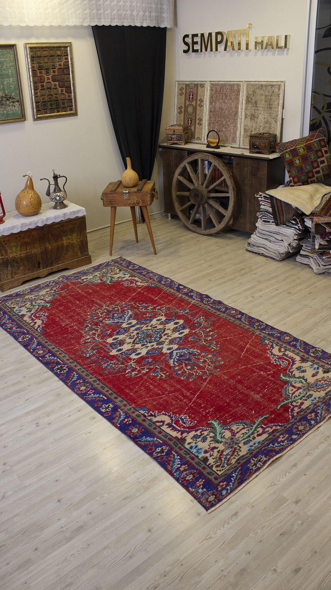 Traditional Vintage Handmade Rug 10,500 - SKU 10500 - Detail View