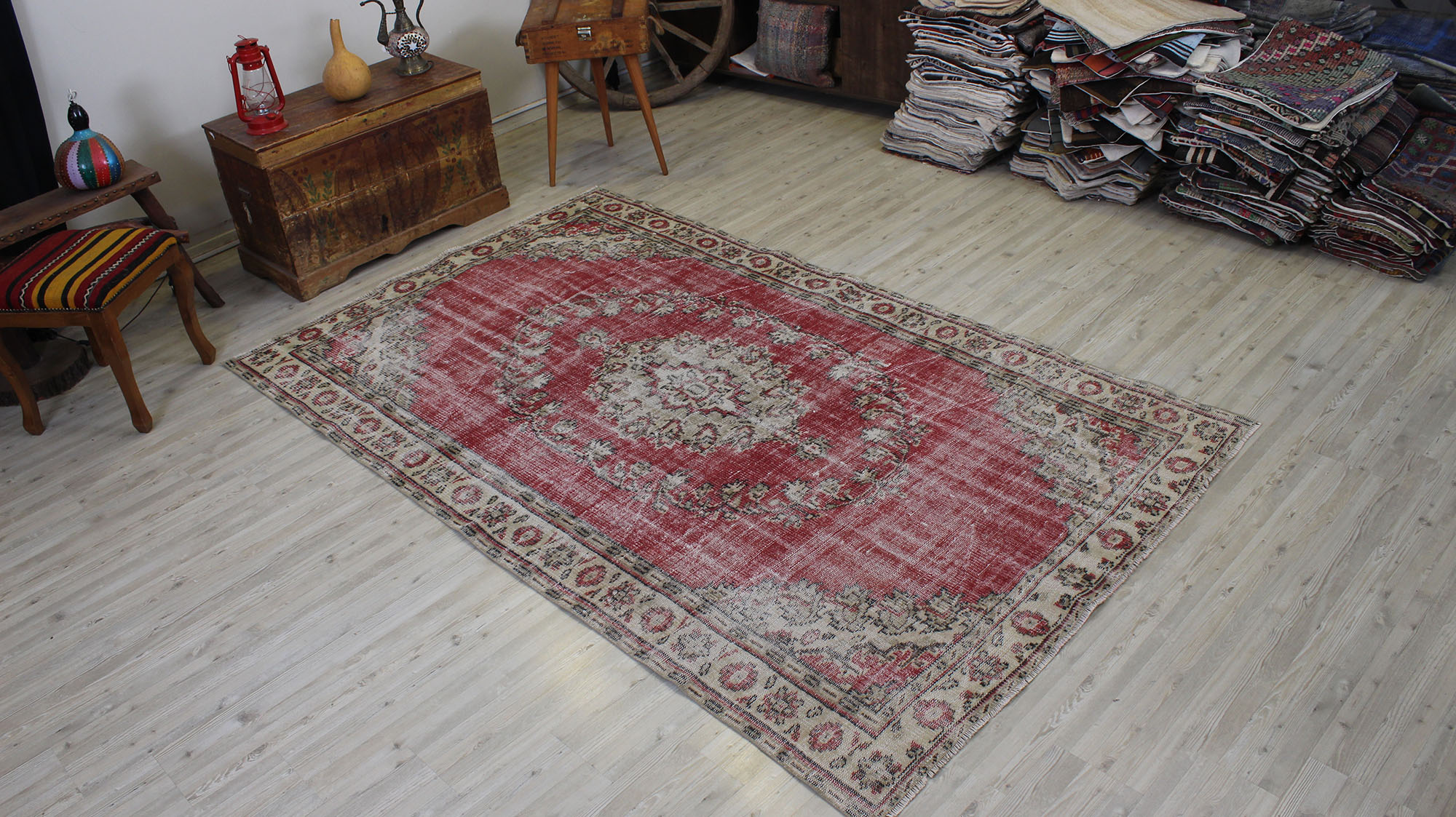 Distressed Vintage Hand-Knotted Rug, Handmade rug, cotton wool/weave, size 158 × 260 cm, from Gaziantep, SKU 10519