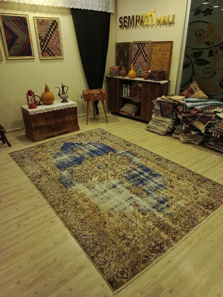 Handwoven Rug Dyed with Natural Dyes - SKU 10473 - Detail View
