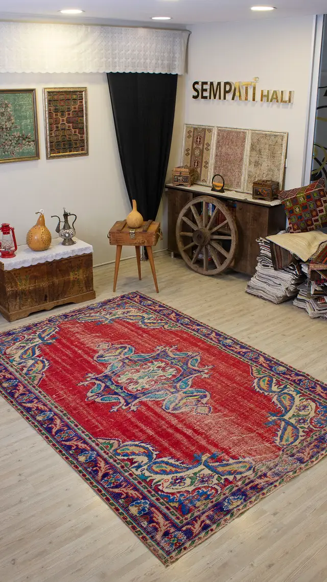 Handwoven Rug Dye-Dyed, Handmade rug, wool, cotton & silk wool/weave, size 185 × 275 cm, from Gördes, SKU 10498