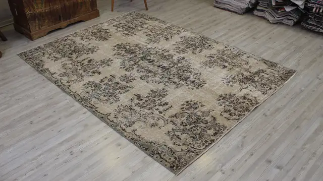 Distressed Vintage Handwoven Rug - SKU 10518 - Detail View