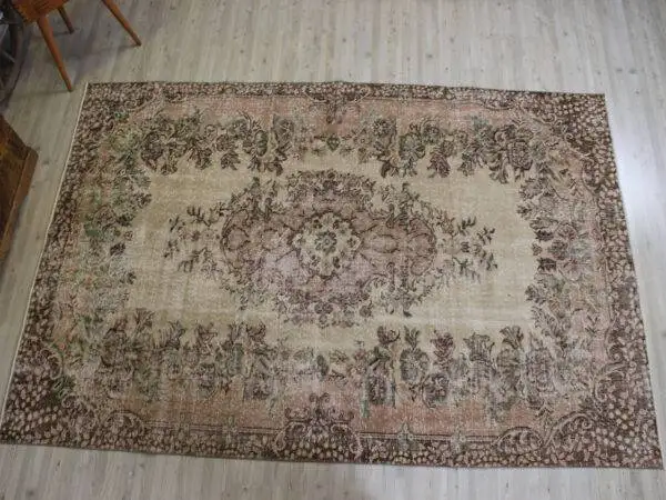 Distressed Hand-Woven Wool Vintage Rug - SKU 10595 - Detail View