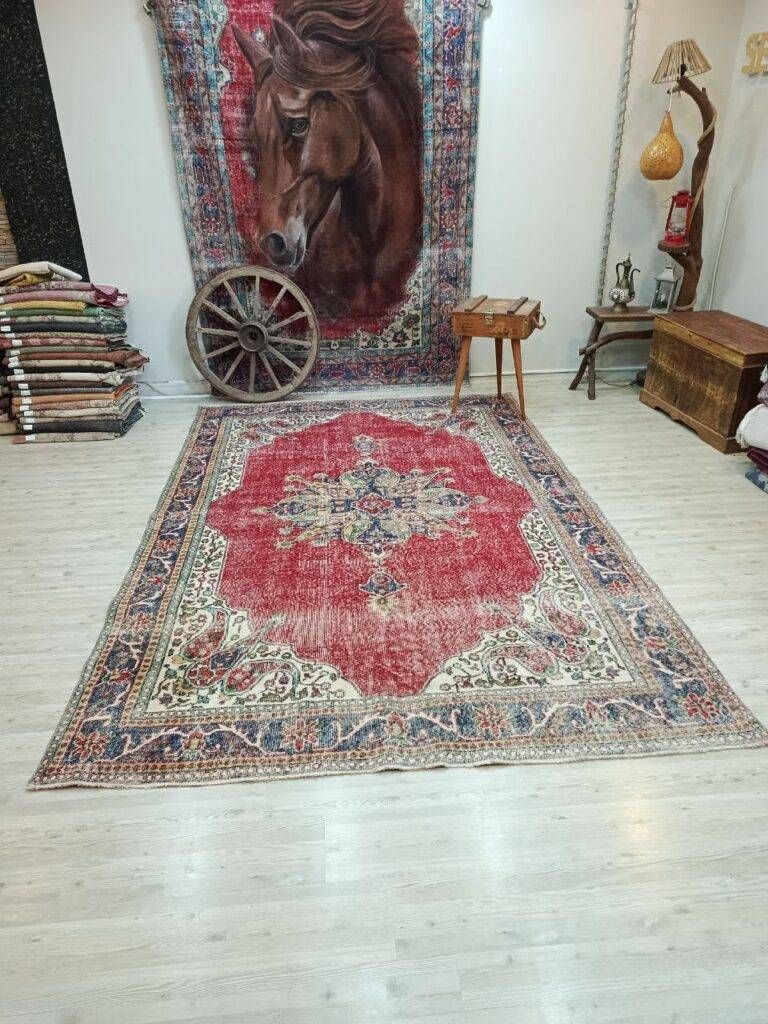 100% Wool Vintage Distressed Rug - SKU 10822 - Detail View