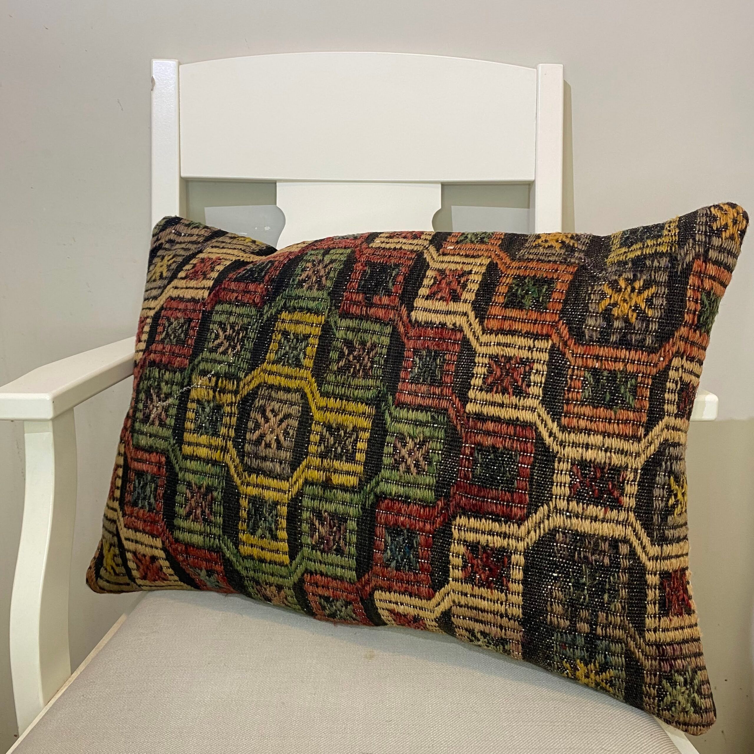 Handwoven Pillowcase, Pillowcases rug, wool & cotton wool/weave, size 40 × 60 cm, from Antalya, SKU 382