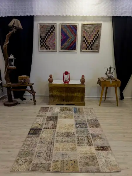 Handmade Patchwork Elegant Design Rug - SKU 4004 - Detail View