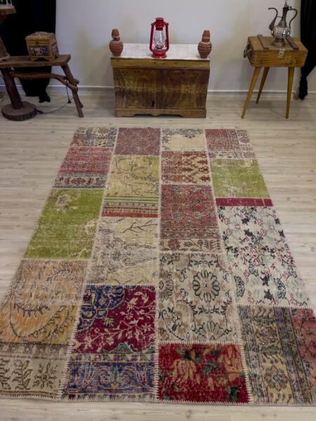 Unique Classic-Style Custom Patchwork Rug, Handmade rug, silk wool/weave, size 160 × 233 cm, from Manisa, SKU 4041