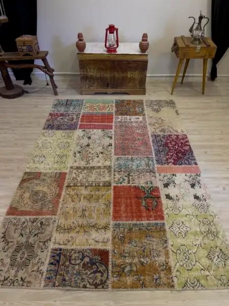 Modern, One-of-a-Kind Custom Patchwork Rug, Handmade rug, silk wool/weave, size 161 × 233 cm, from Bergama, SKU 4059